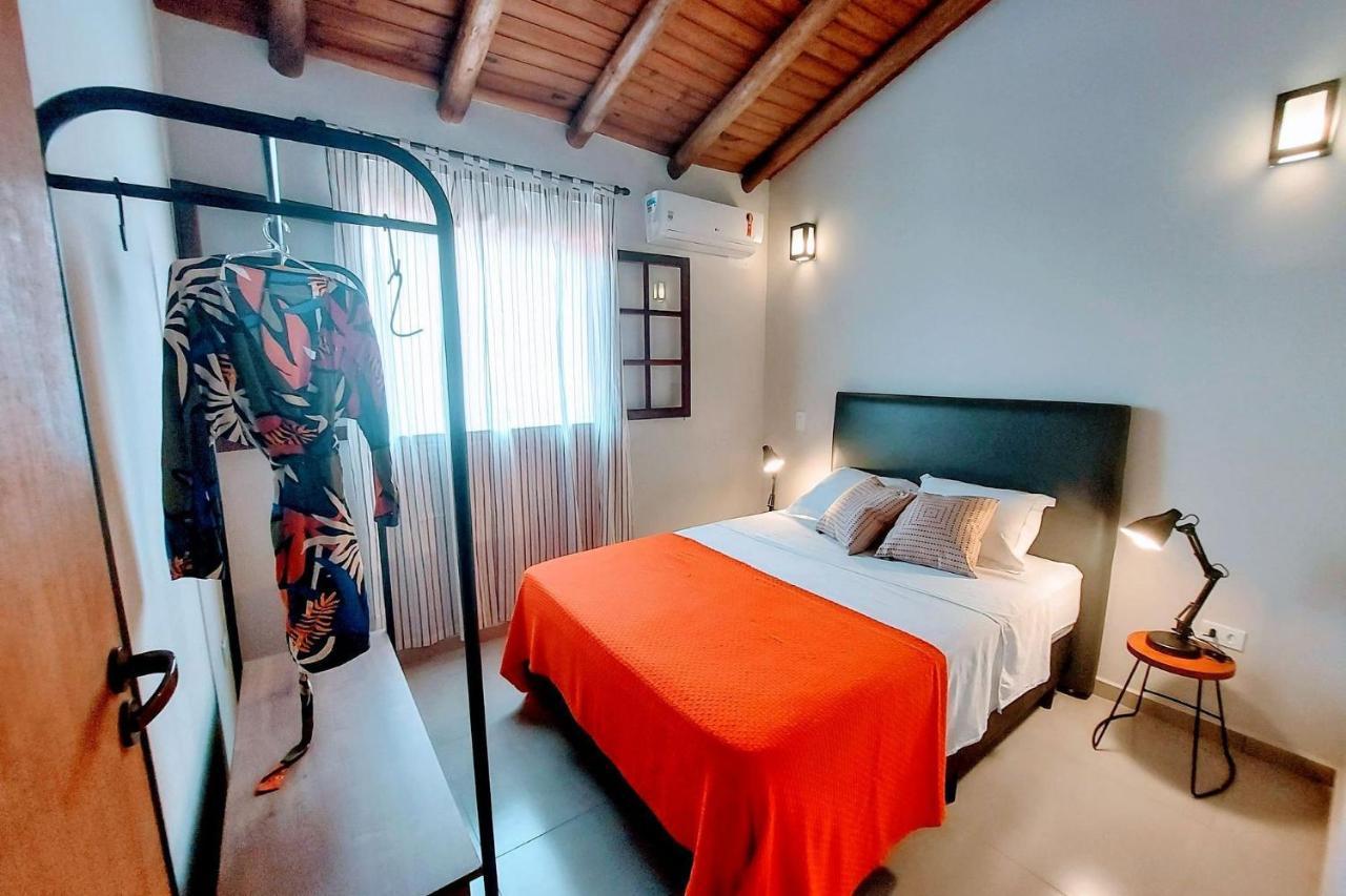 Sapeca - Novo Flat c/ piscina, 50mts da praia, churrasqueira privativa, ar con, wi-fi, netflix. 4pessoas, garagem Araquari Exterior foto