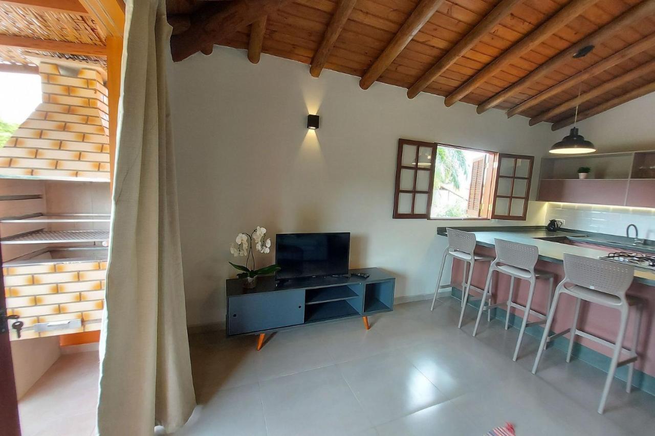 Sapeca - Novo Flat c/ piscina, 50mts da praia, churrasqueira privativa, ar con, wi-fi, netflix. 4pessoas, garagem Araquari Exterior foto